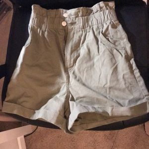 H&M high waist shorts，brand new